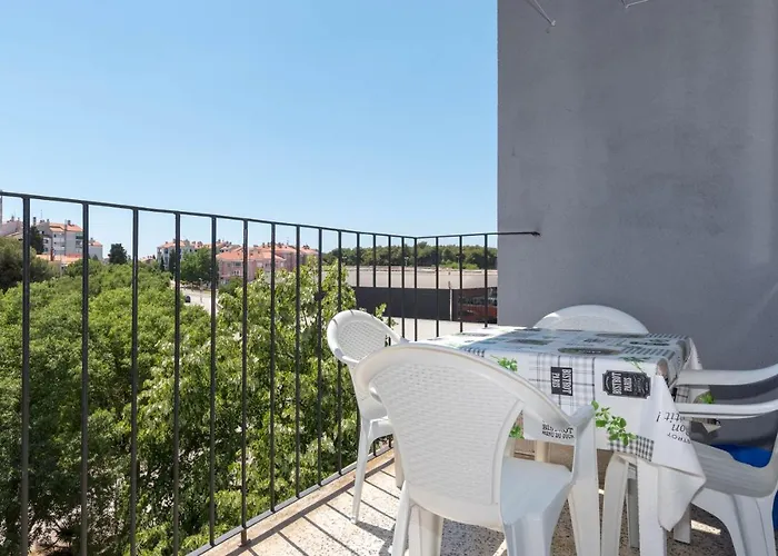 Nona Mileva * Пула