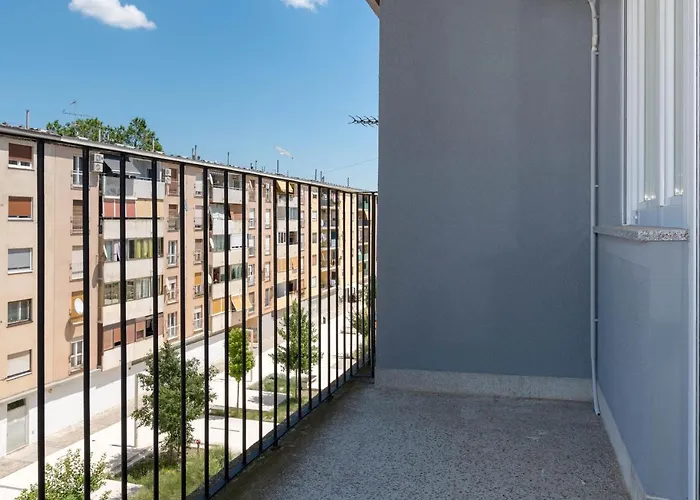 Nona Mileva Апартаменты